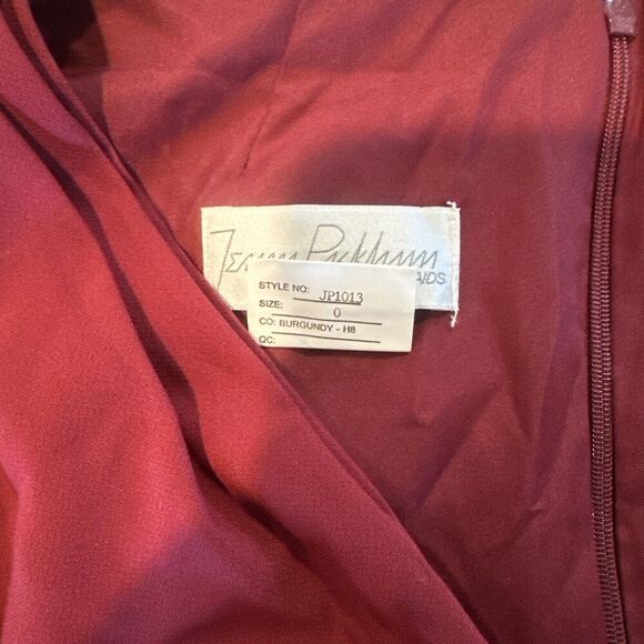 NWT Jenny Packham V Neck Crepe Column Gown Bridesmaid Dress Burgundy Sz 0. 17 - Picture 6 of 10